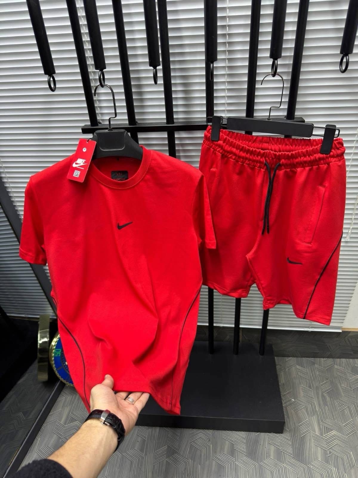 Completo Sportivo T-Shirt e Short in Cotone
