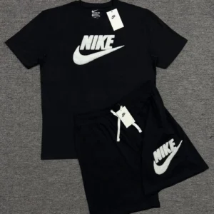 Completo Sportivo T-Shirt e Short in Cotone – Nike