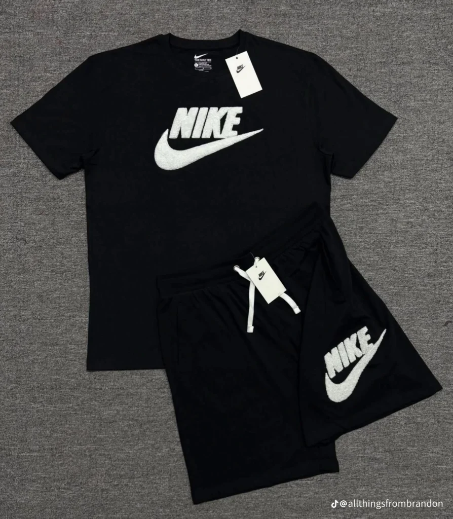 Completo Sportivo T-Shirt e Short in Cotone – Nike