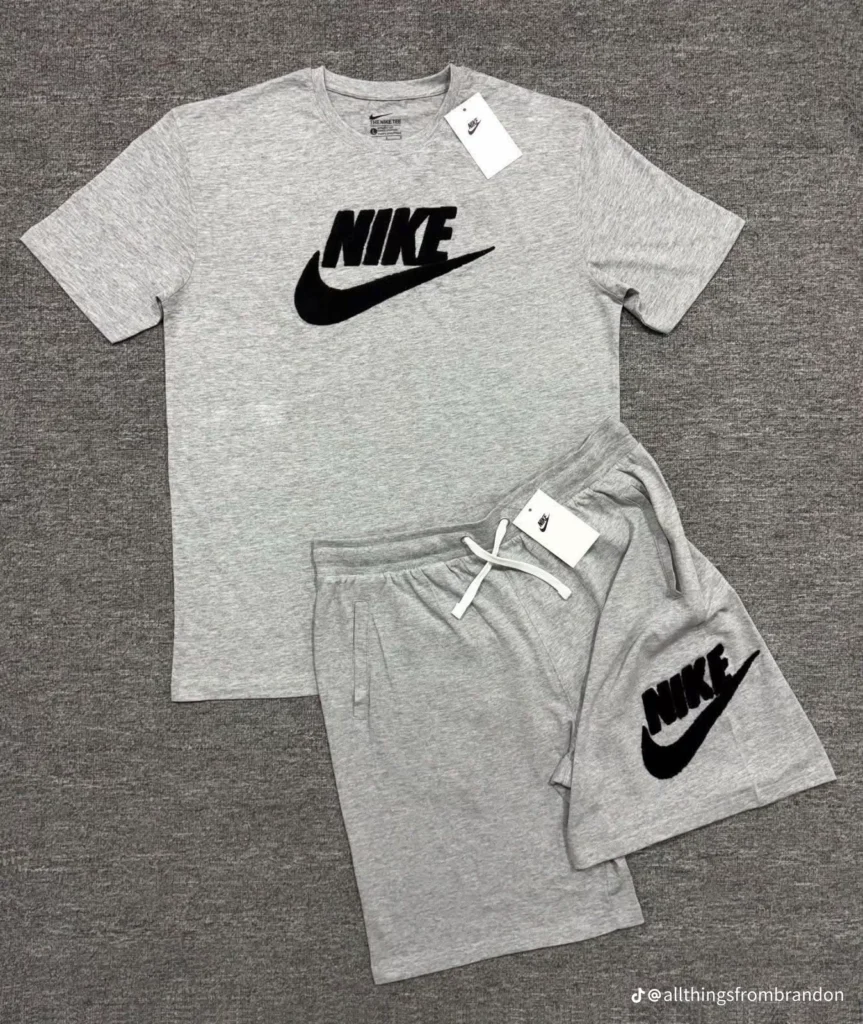 Completo Sportivo T-Shirt e Short in Cotone – Nike